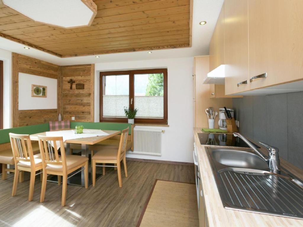 Haus Helene Prantl Appartement Längenfeld Buitenkant foto